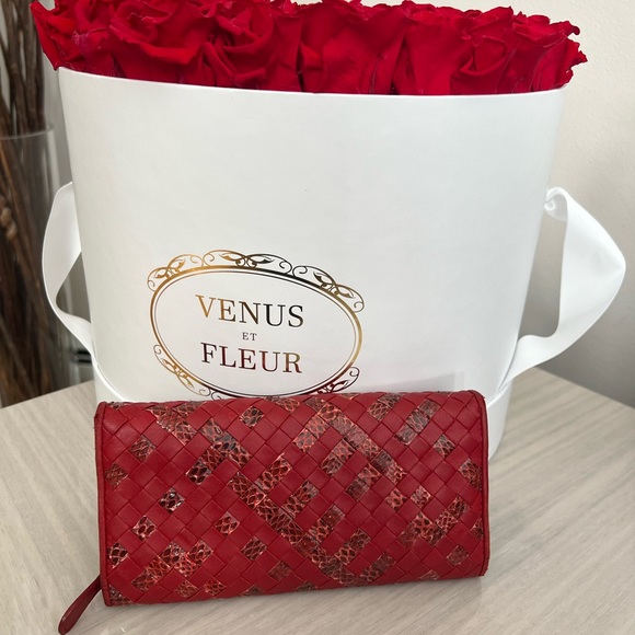 Bottega Veneta Wallet - Picture 2 of 14